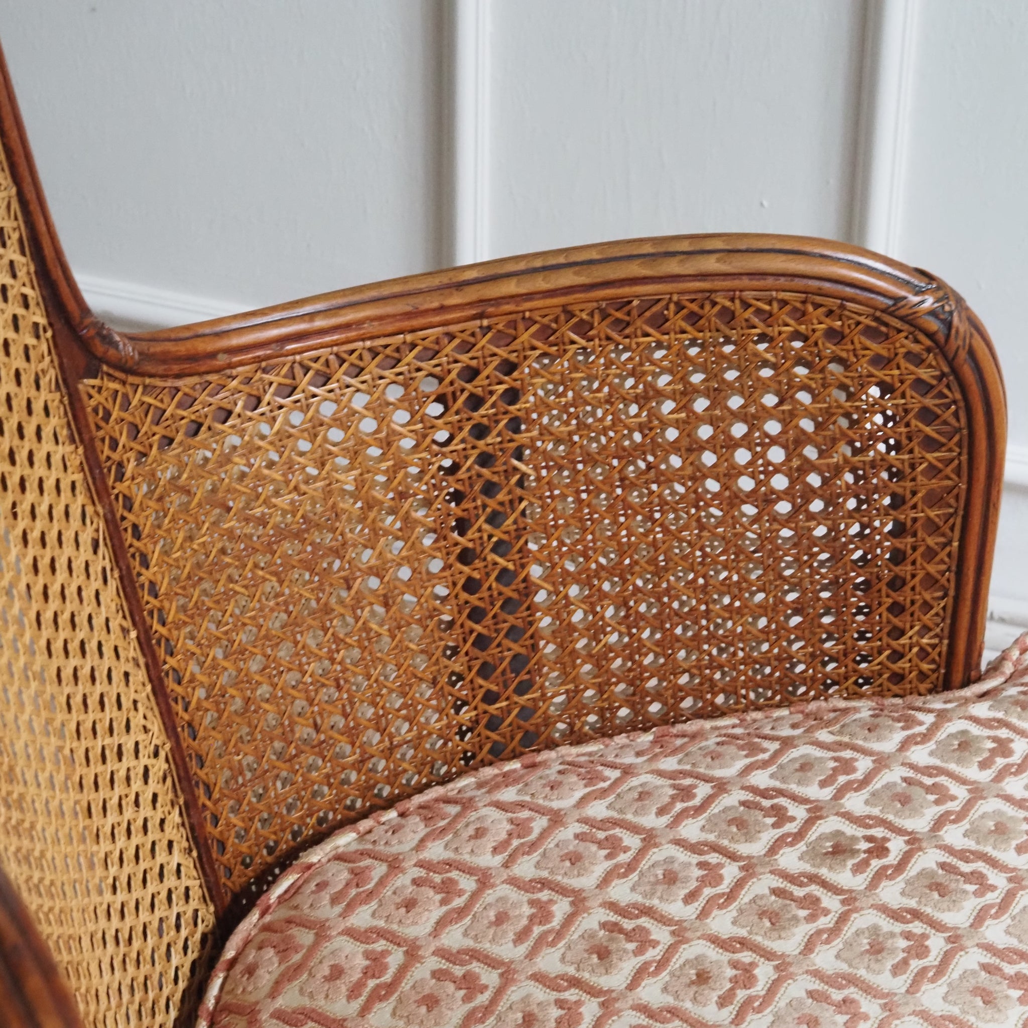 Antiker französischer Sessel mit Wiener Geflecht um 1900 - Louis-Seize Bergère Original