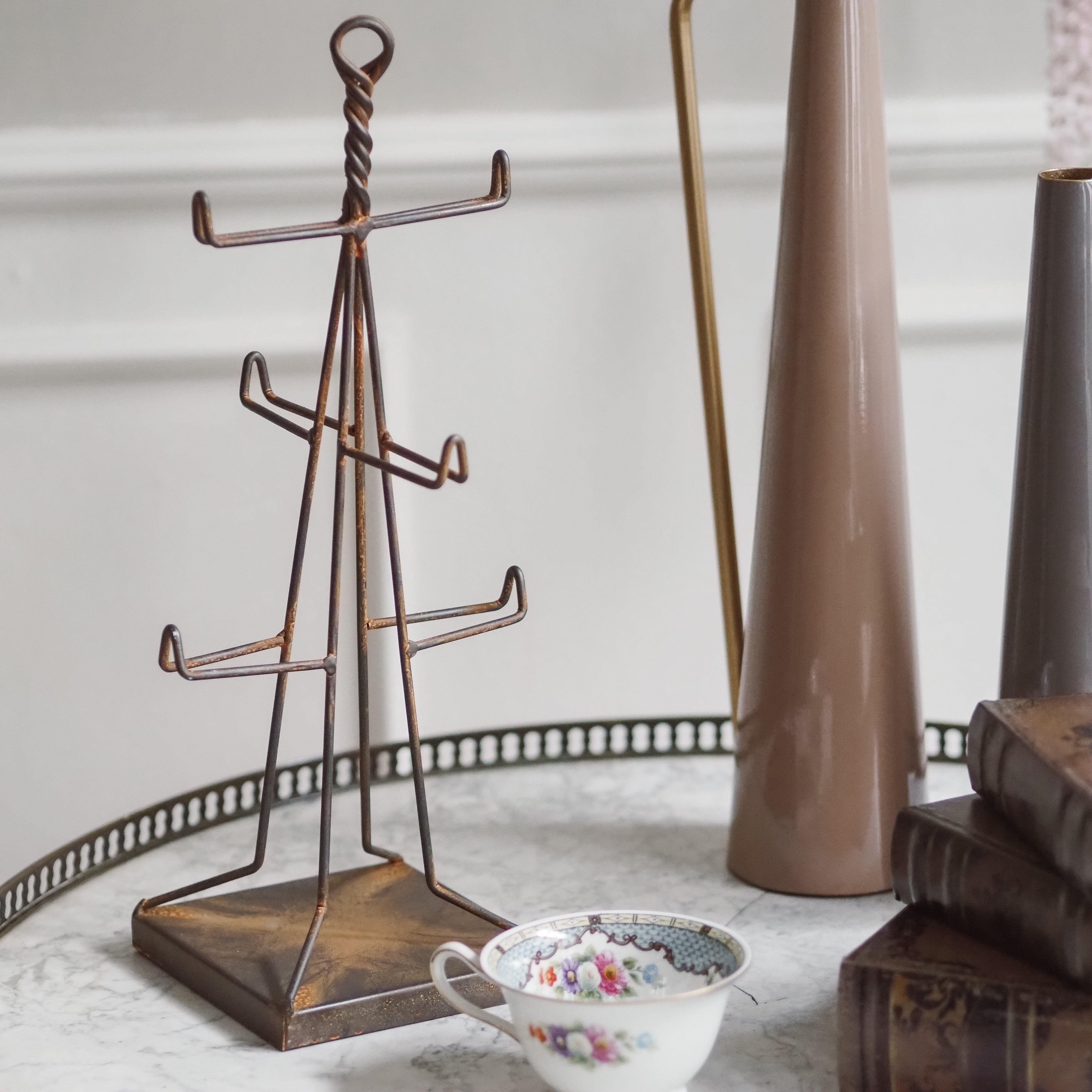 Tassenständer Metall · Country-Stil / Tassenhalter Küche