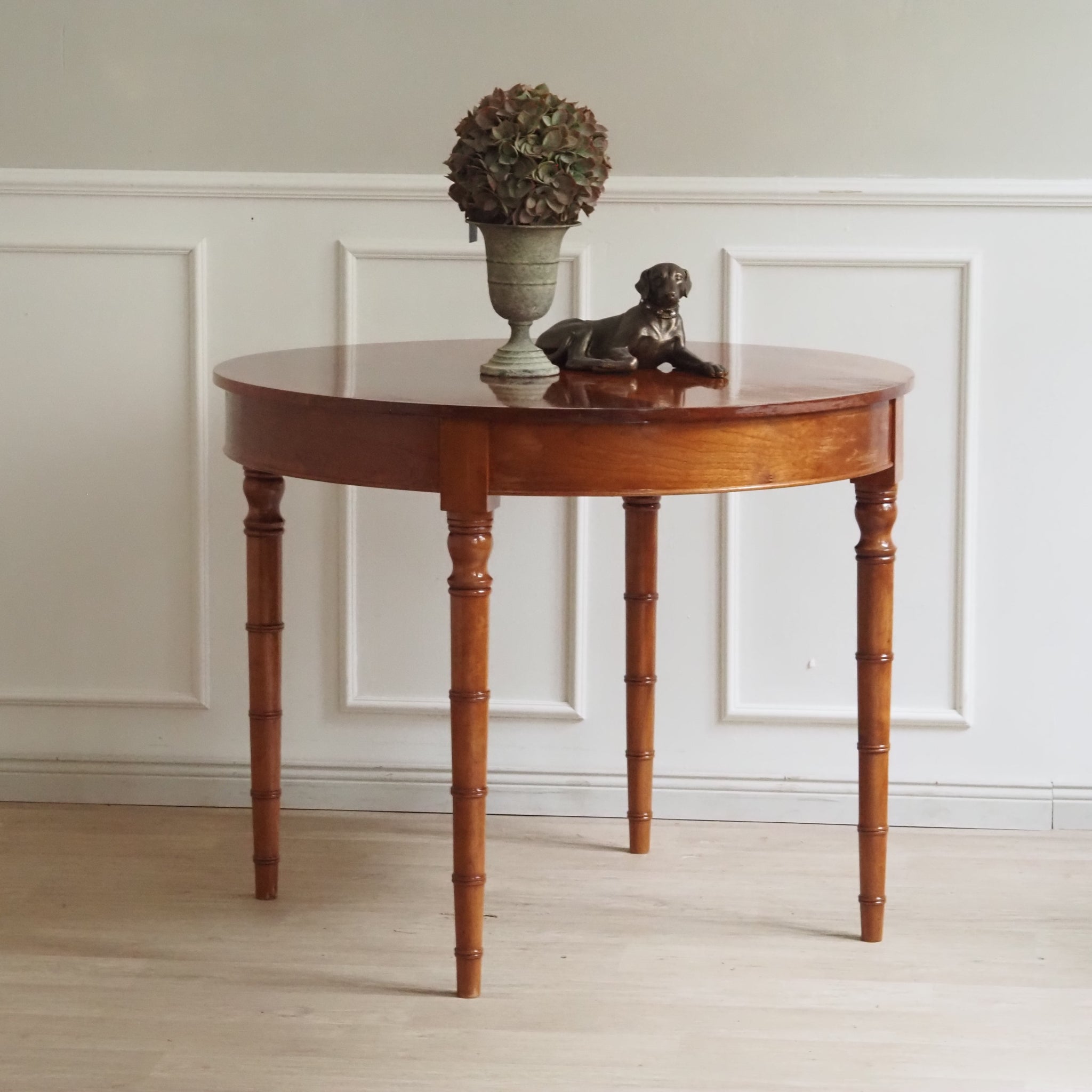 Runder Biedermeier Tisch aus Kirschholz - 92 cm Durchmesser Esstisch Antik