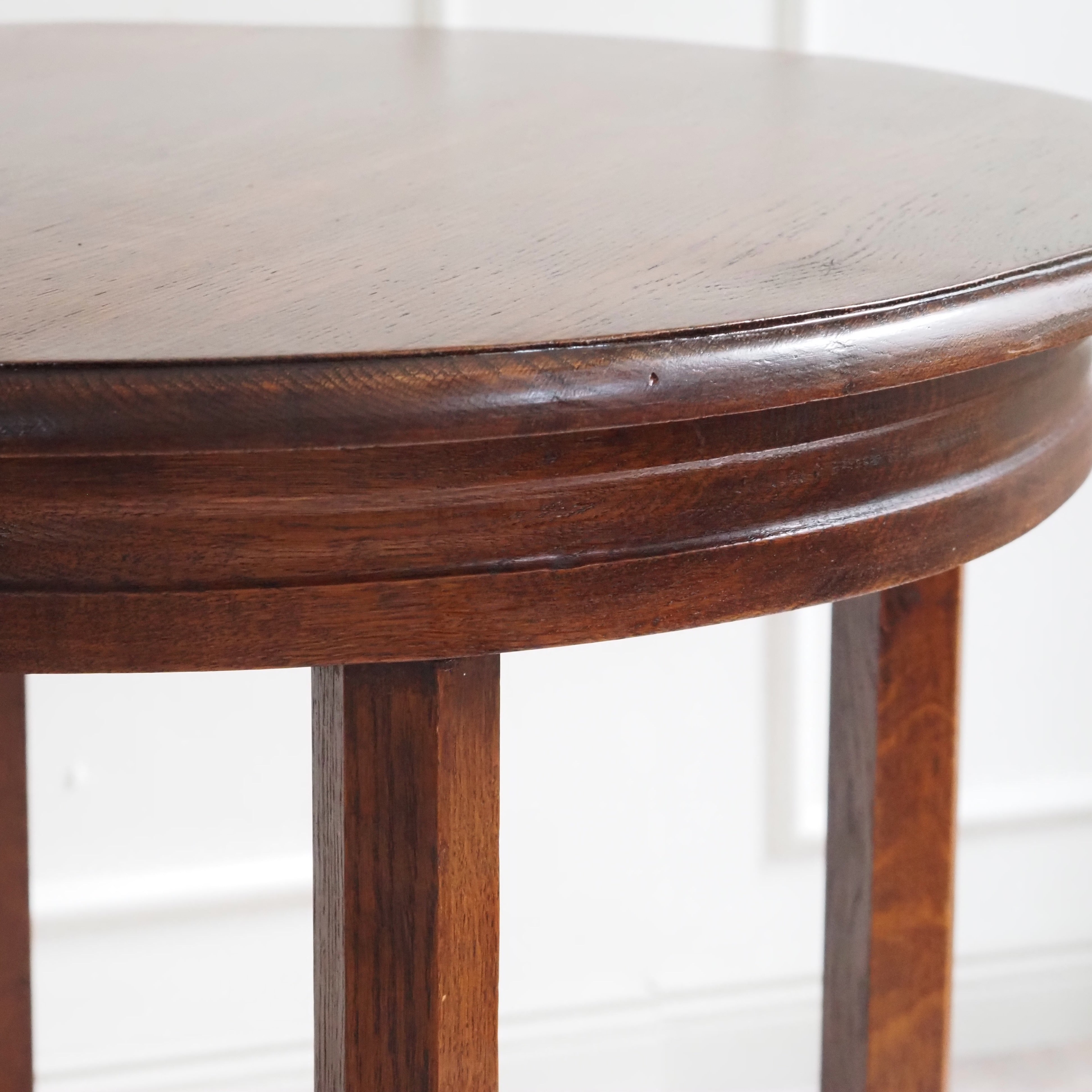 Beistelltisch Art Deco Eiche rund um 1920