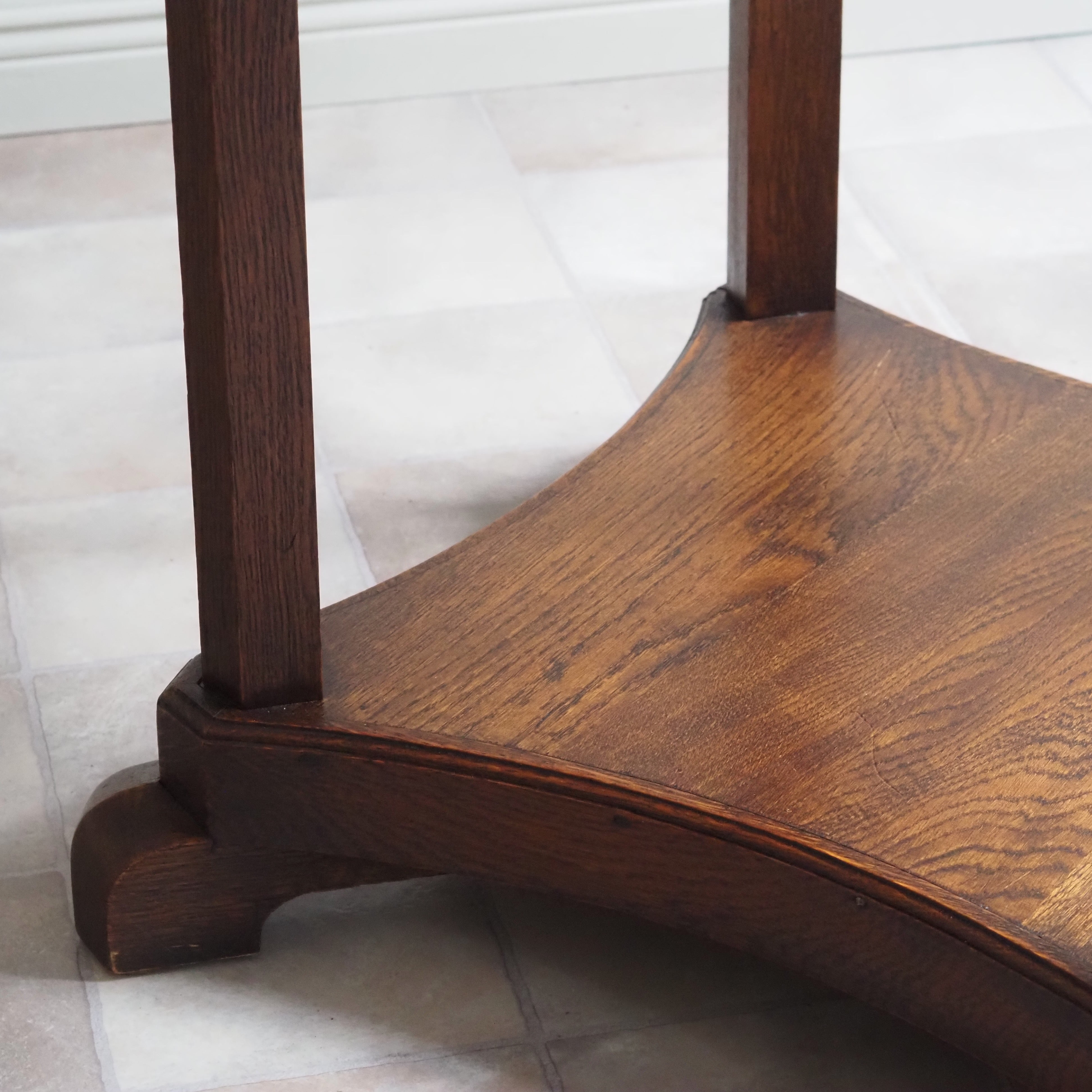 Beistelltisch Art Deco Eiche rund um 1920