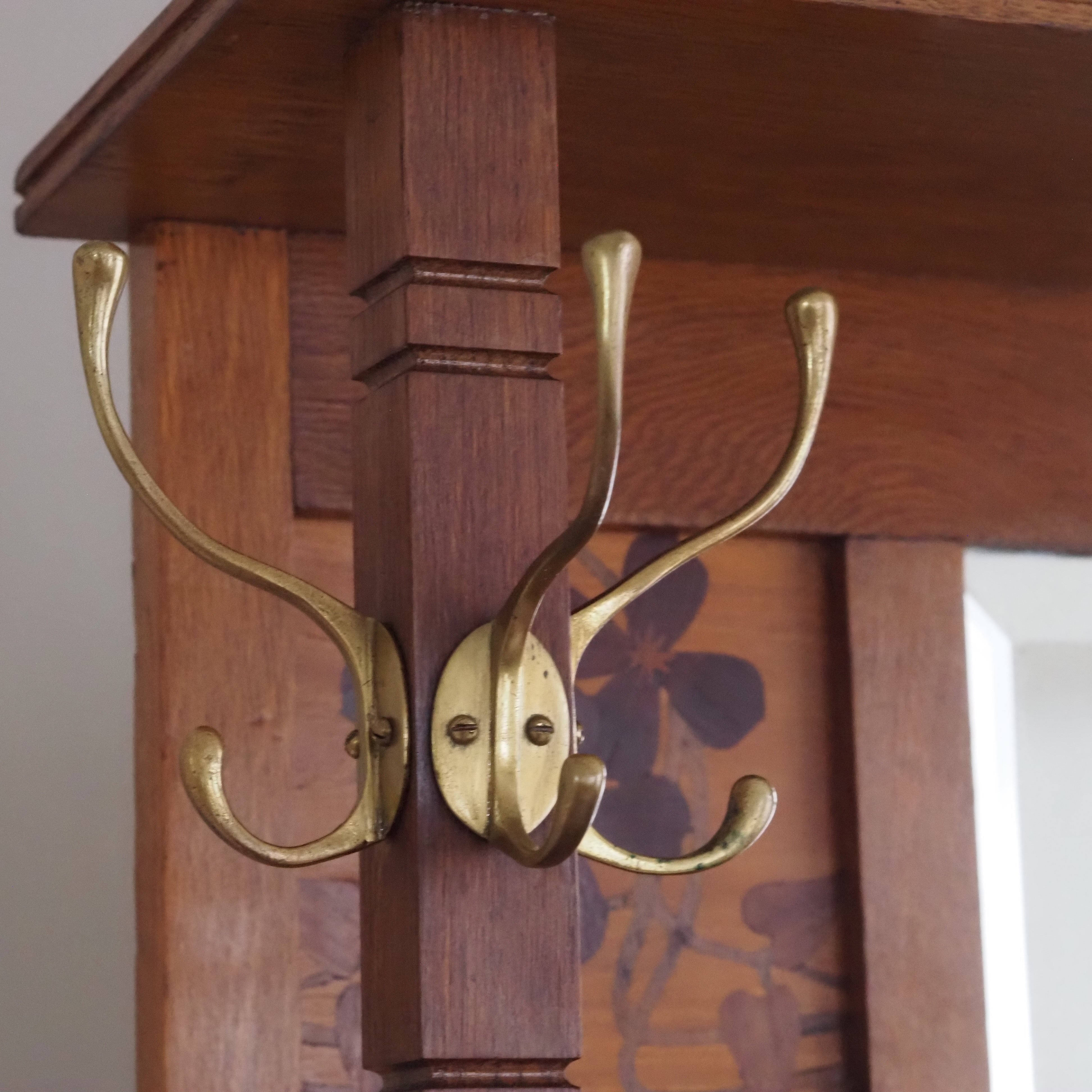 Jugendstil Garderobe Eiche mit Spiegel und Intarsien um 1900