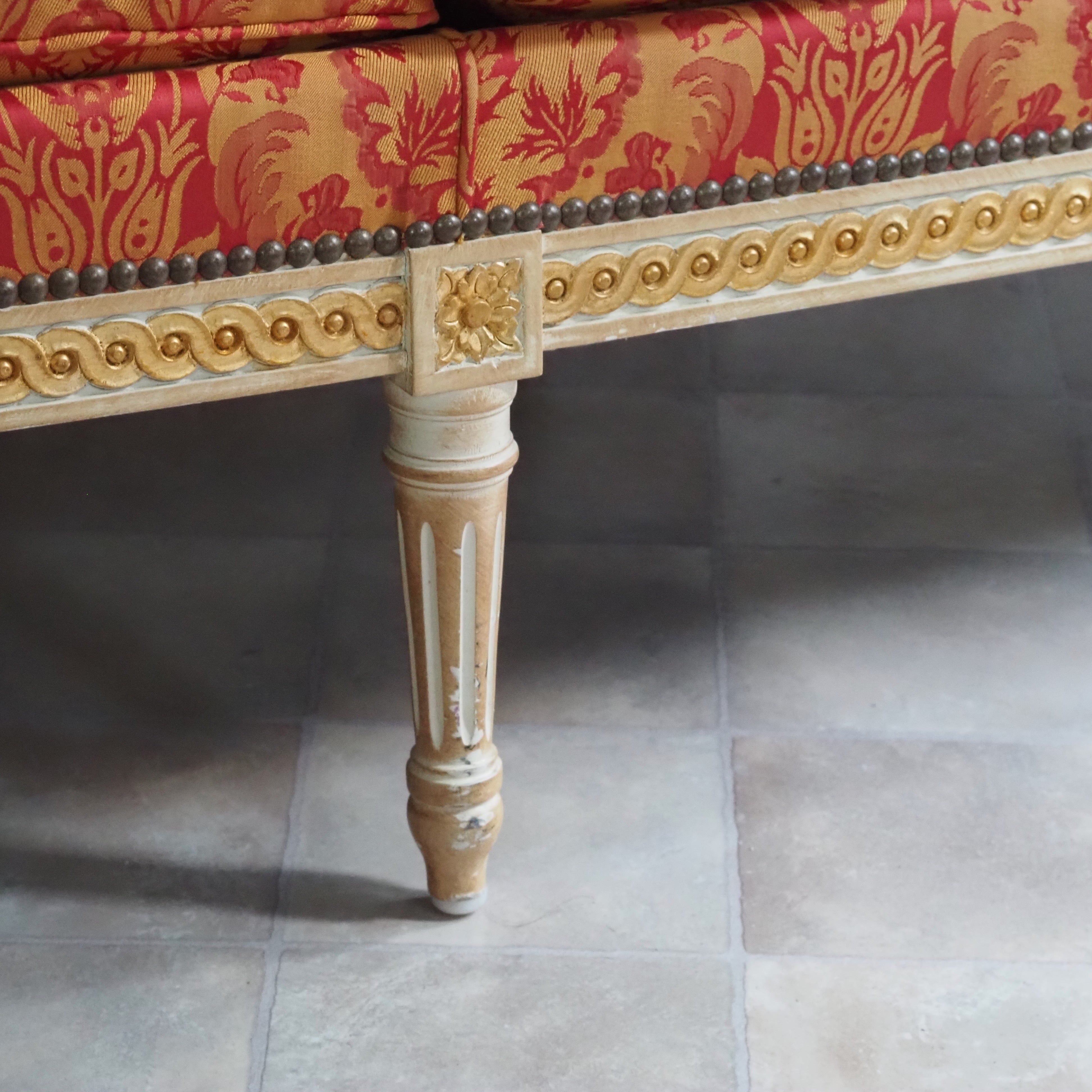 Sitzbank Louis XVI Stil – Balzarotti Paris, 3-Sitzer mit Damastbezug