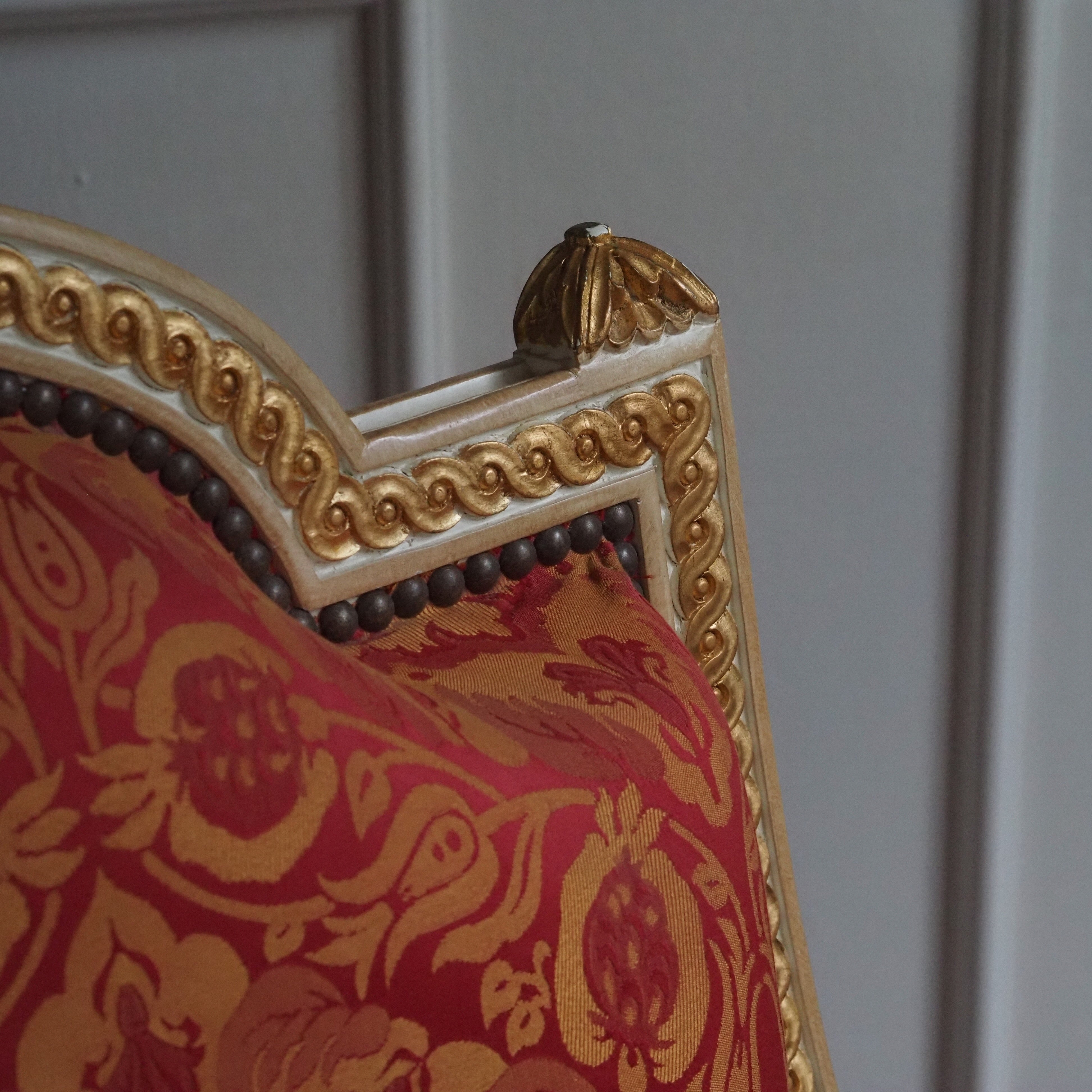 Sitzbank Louis XVI Stil – Balzarotti Paris, 3-Sitzer mit Damastbezug