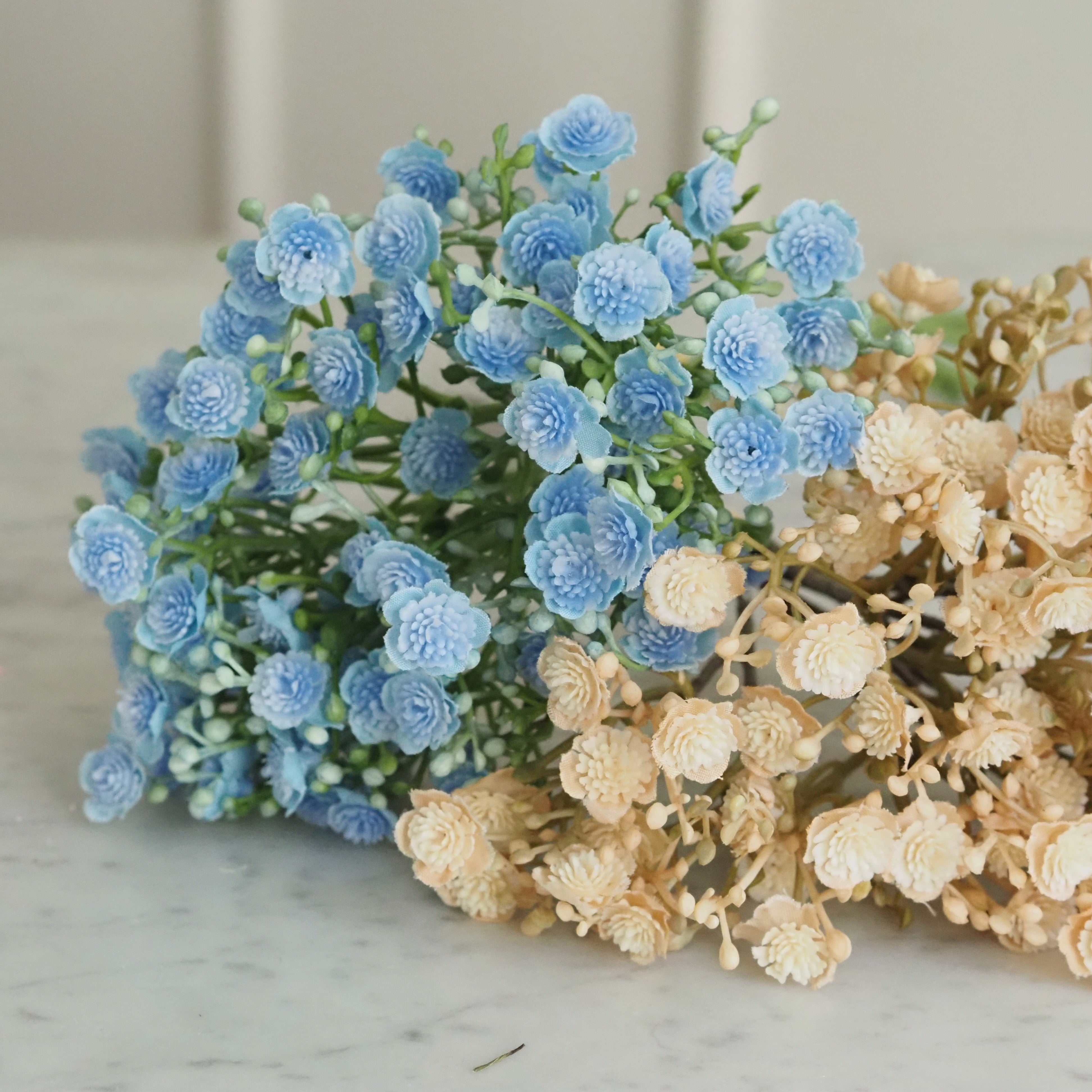 Gypsophila Bündel · getrocknete Blüten in Blau oder Beige · florale Dekoration