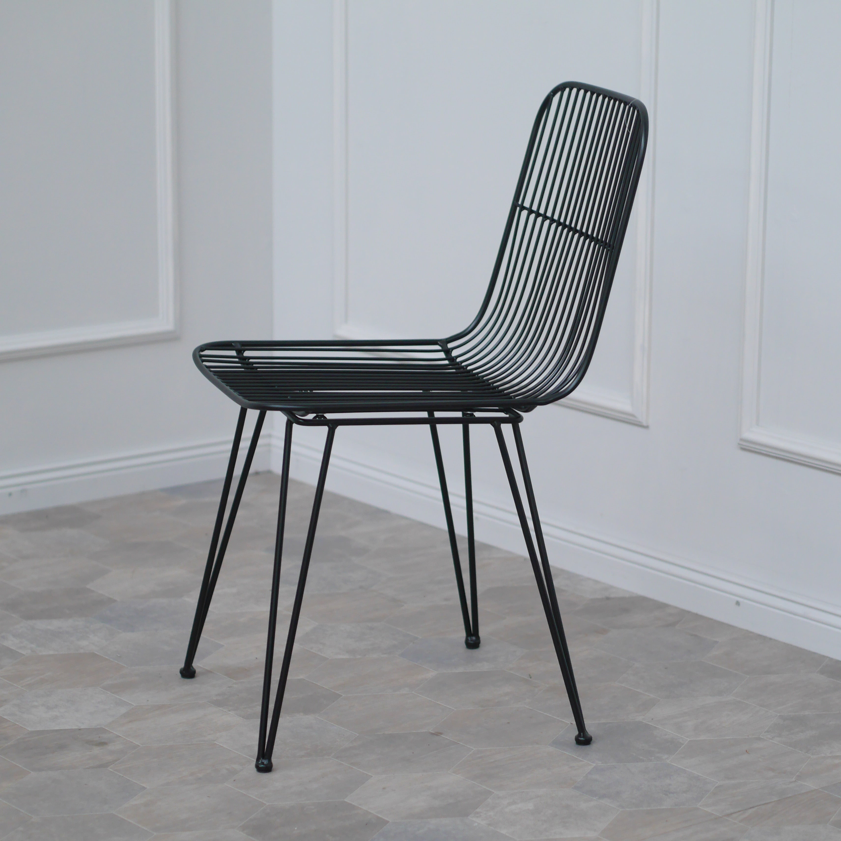 Metall Drahtstuhl in schwarz – Industrie Design Metallstuhl, Midcentury