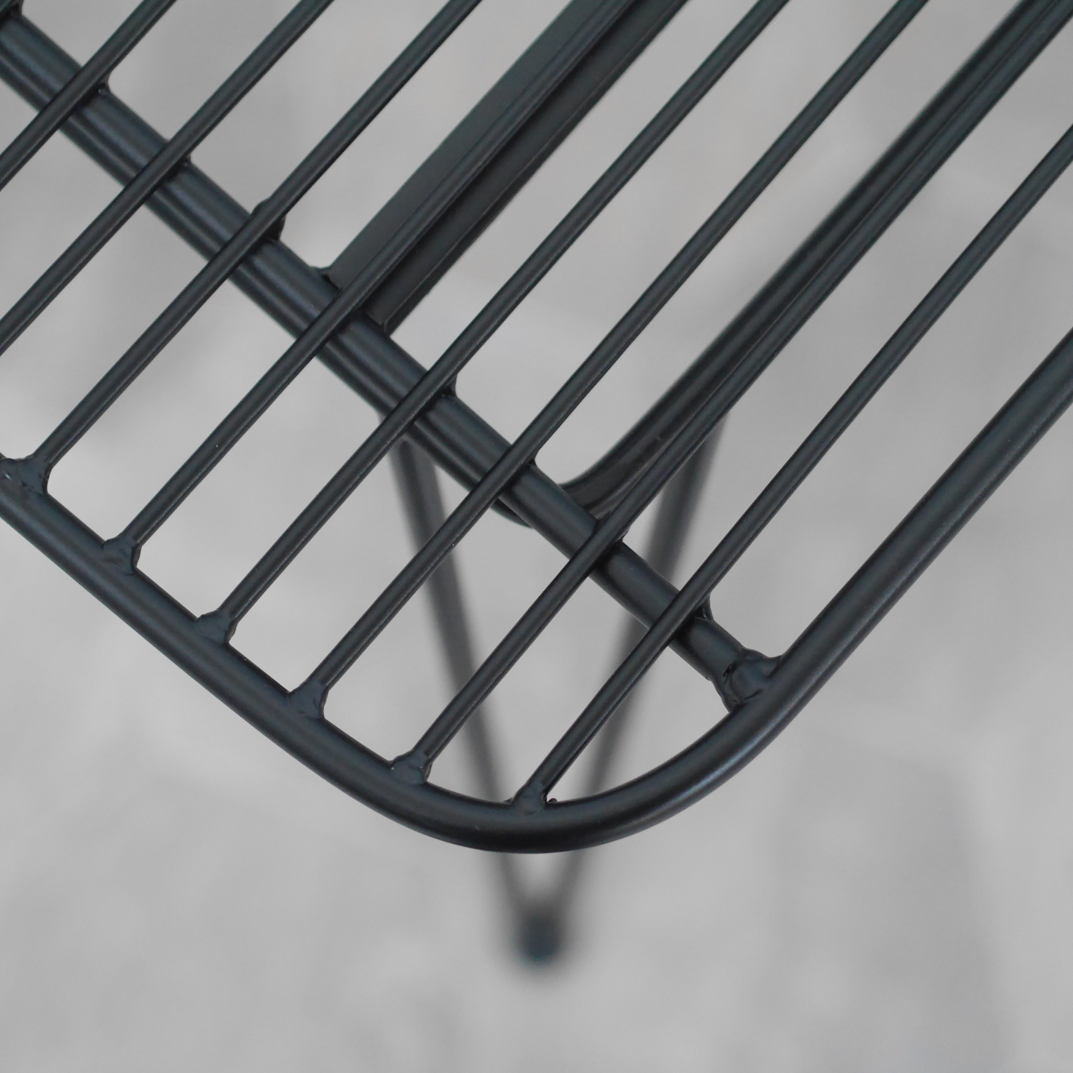 Metall Drahtstuhl in schwarz – Industrie Design Metallstuhl, Midcentury