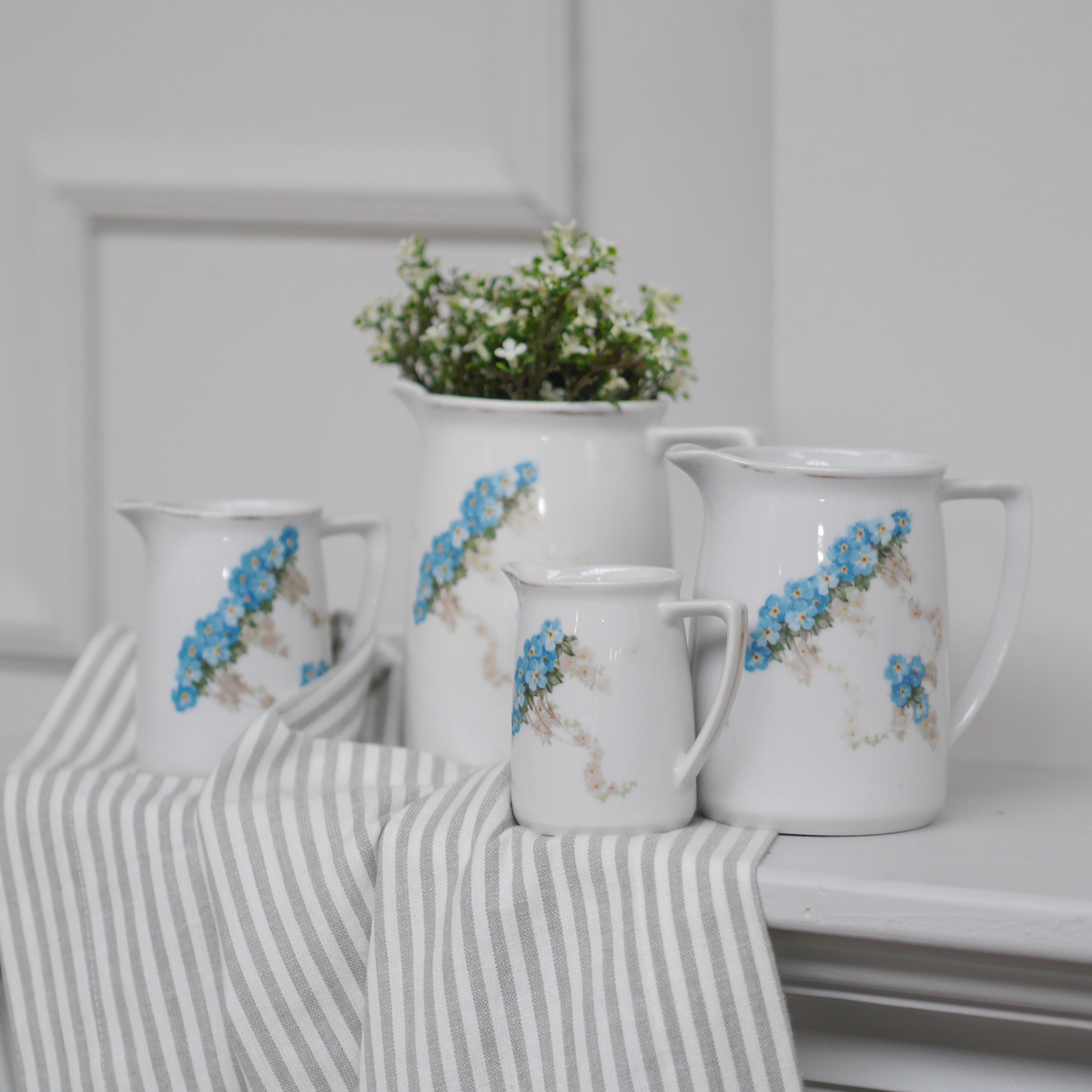 Milchkännchen Set · Porzellan Vergissmeinnicht Dekor mit Goldrand