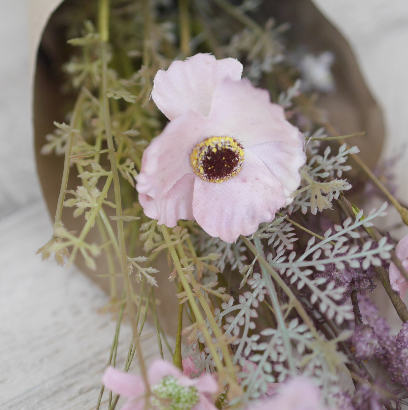 Wiesenblumenstrauß · florale Bündelung in naturbezogener Formensprache