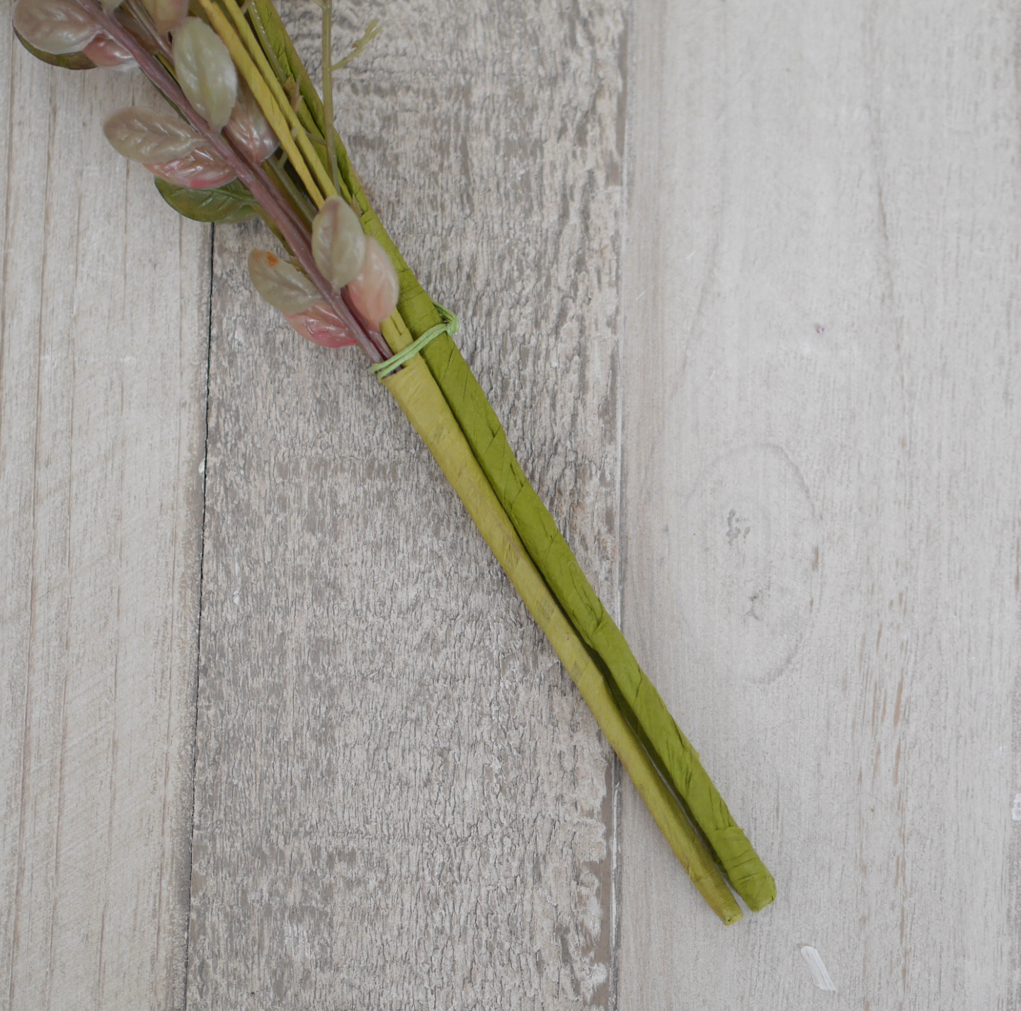Wiesenblumenstrauß · florale Bündelung in naturbezogener Formensprache