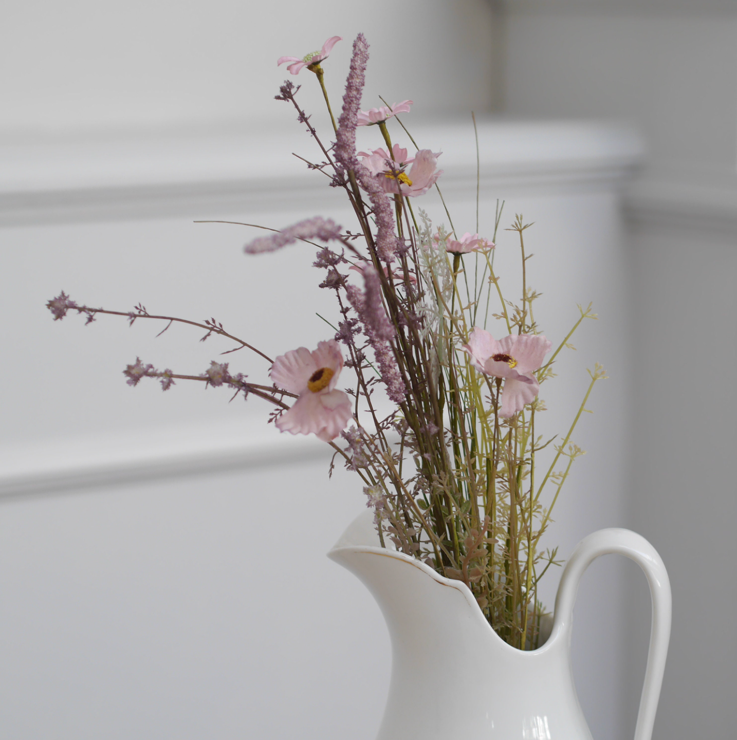 Wiesenblumenstrauß · florale Bündelung in naturbezogener Formensprache